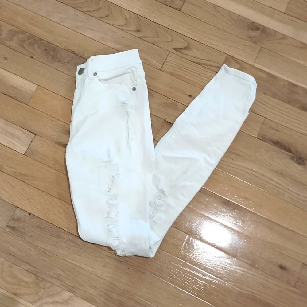 Express Jeans. Size 0R - Picture 1 of 13